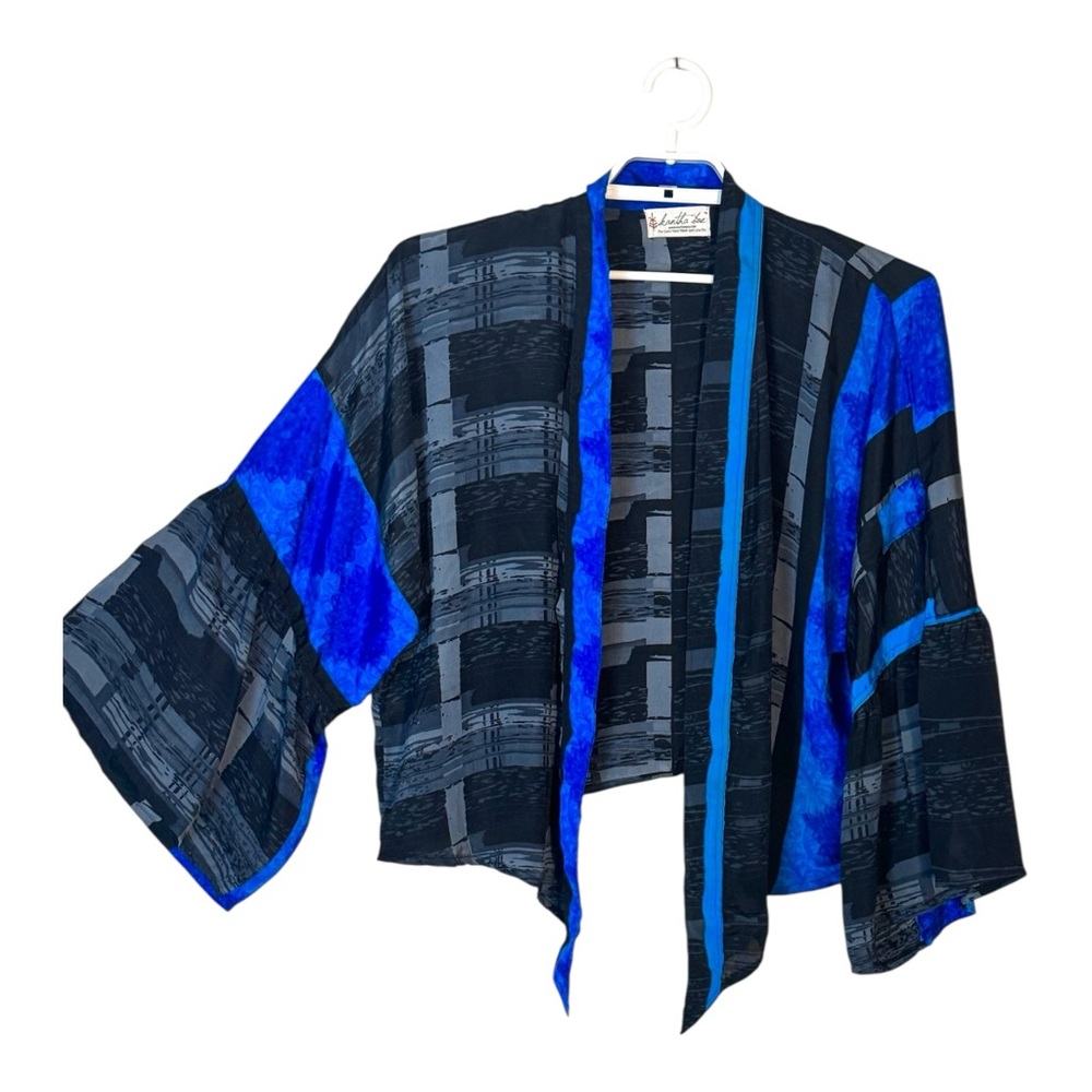 Kantha Bae Women’s Silk Kimono Boho Cropped Bell Sleeve Open OS Blue Black